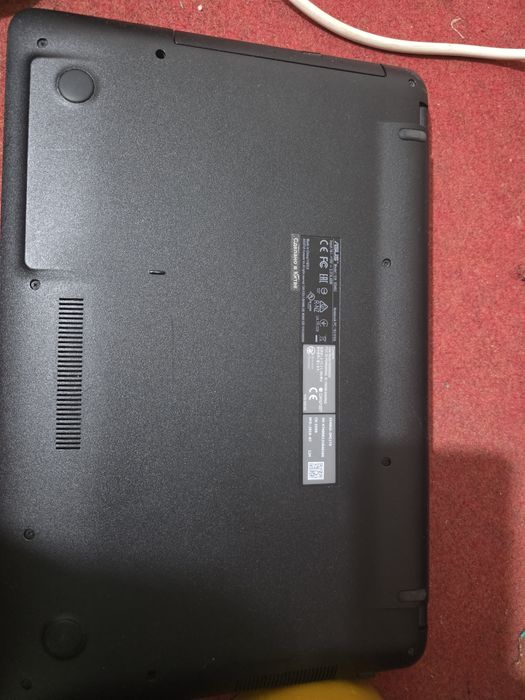 ASUS VivoBook X5400.