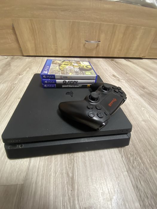 Vand playstaion 4/ps 4 +1TB