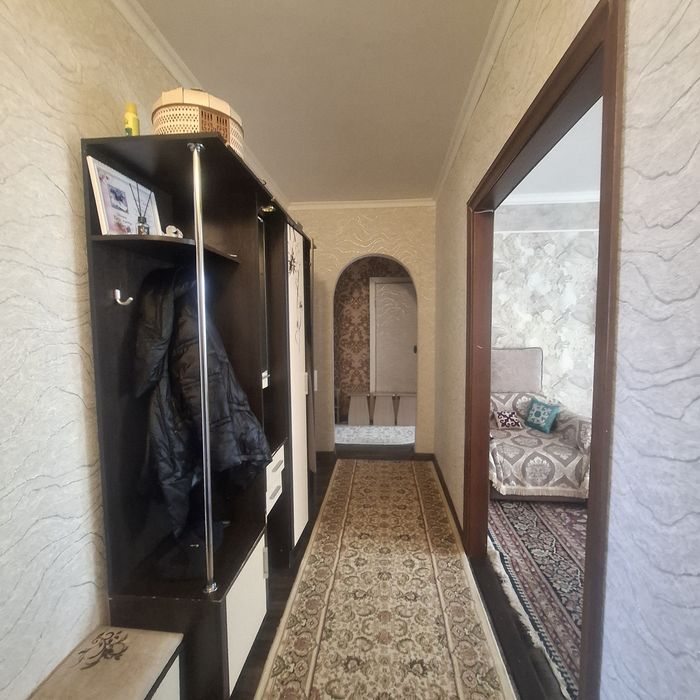 Продам 4 комн.кв, центр, 8/9