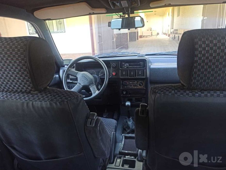 внедорожник ISUZU