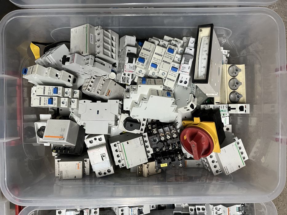 Sigurante automate mono si trifazate diferentiale contactori protectii