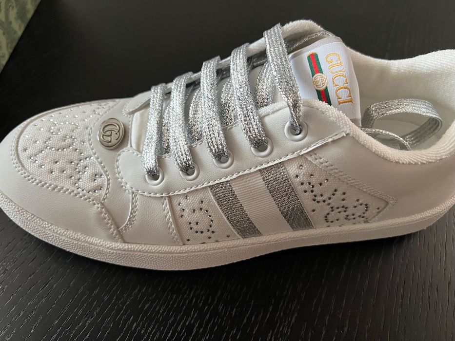 Продавам кецове на Gucci , модел 2024