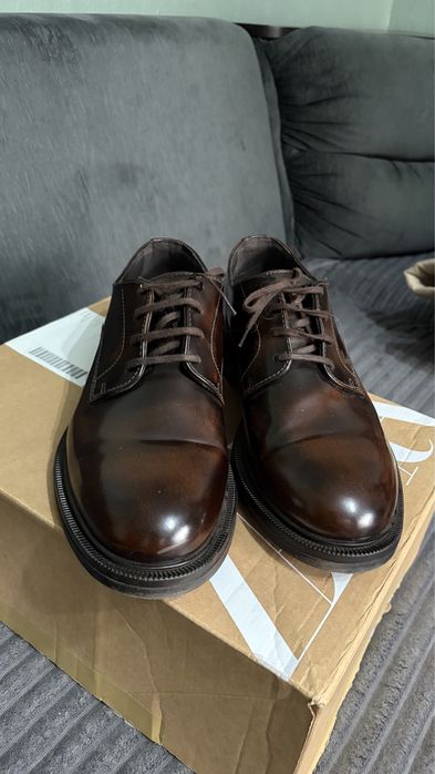 Продам коданные туфли 44 размер Zara