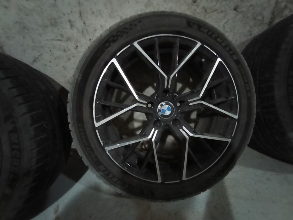 Джанти с гуми за BMW 18 ц. Спорт пакет