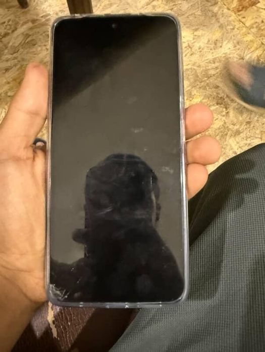 Redmi not 11 holati zor faqat ekran qoʻyish kerak