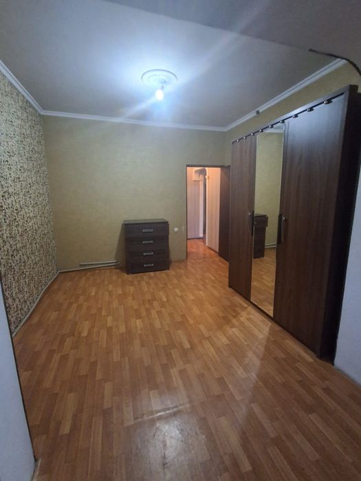 3 комн. Квартира мкр. Север 105 сер.