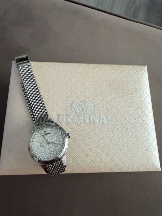 Vand ceas dama Festina