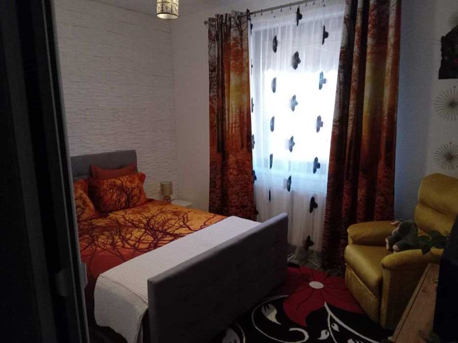 Vând casă la 2 km de Târgoviște