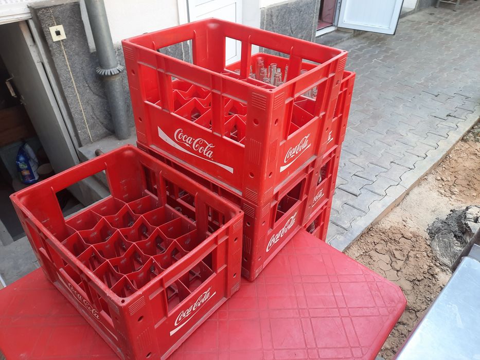 Кока-кола тара бор бутилкаси билан