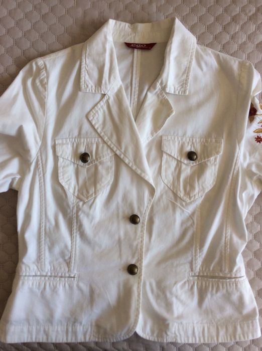 Спортно Елегантно Сако с Бродирани Ръкави