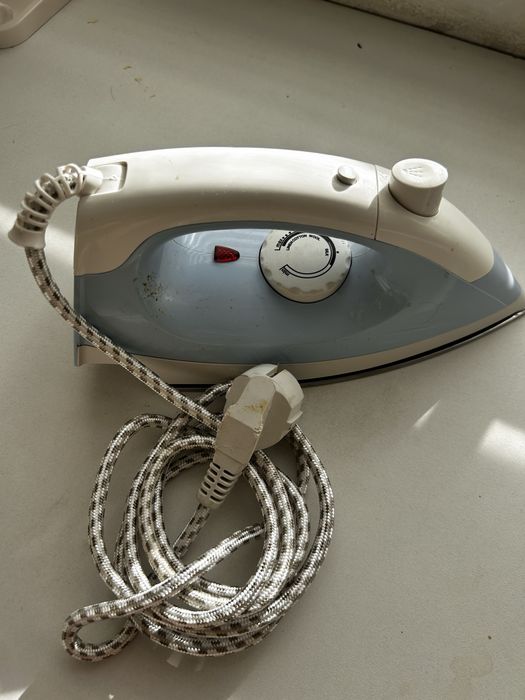 Утюг Elenberg новый