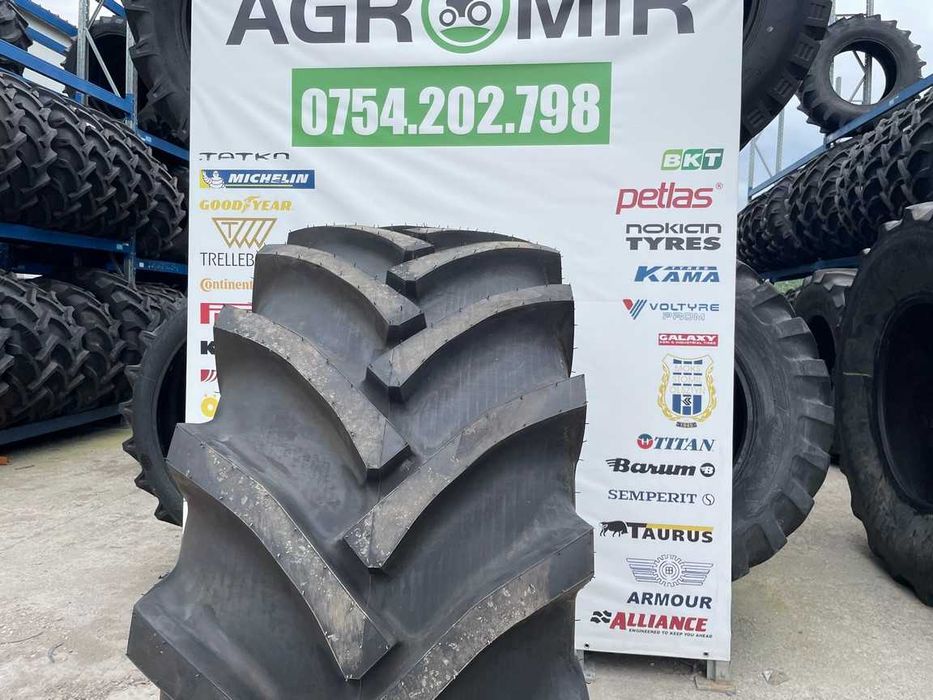 Cauciucuri noi 23.1-26 cu 14 pliuri marca BKT pentru combina