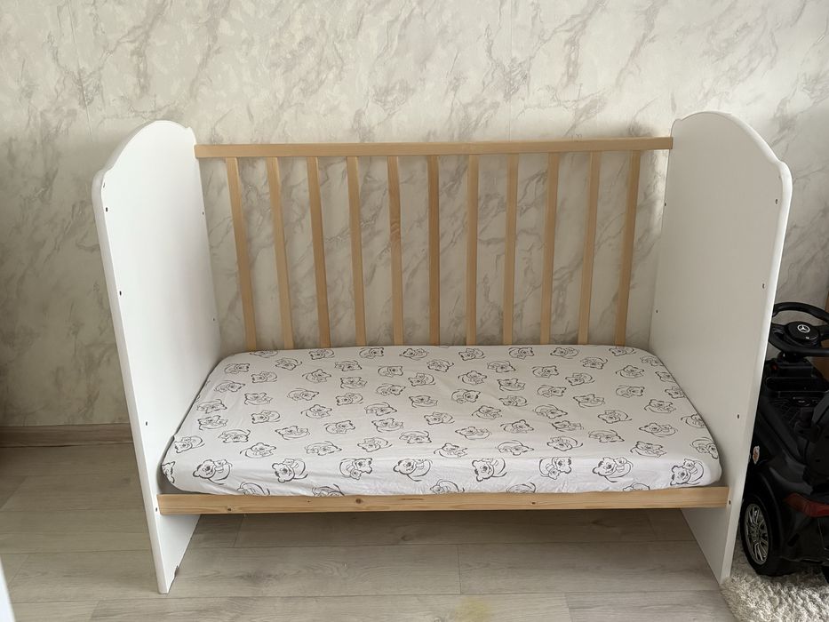 Продам детскую кроватку
