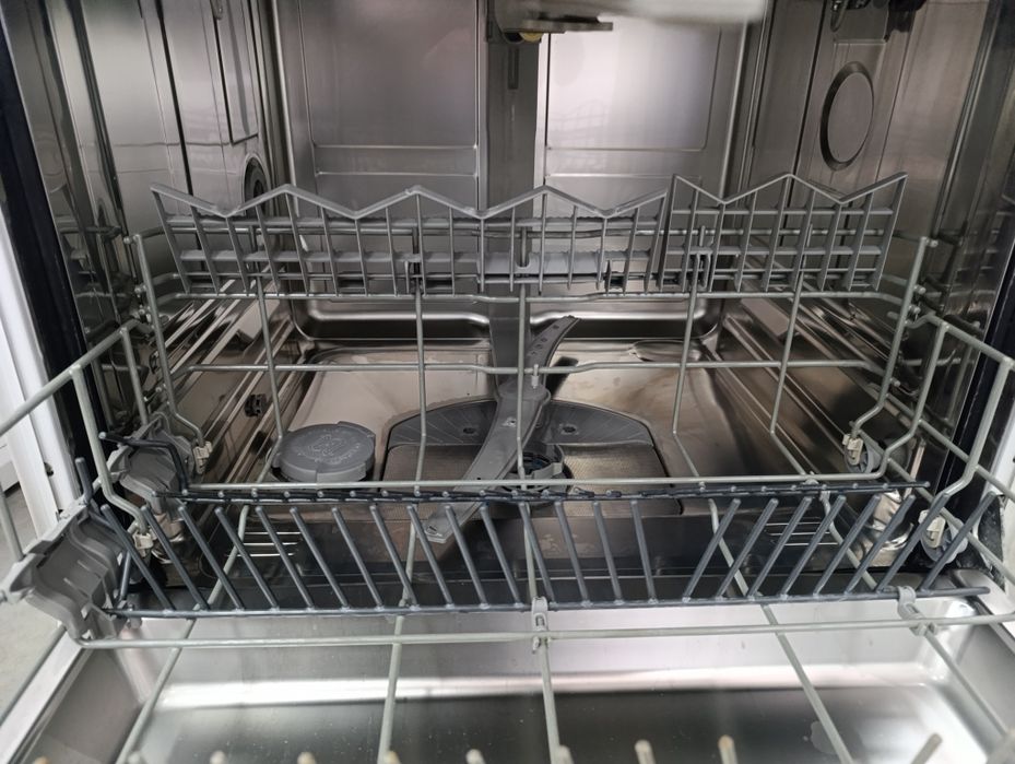 Съдомиялна машина Siemens 60см