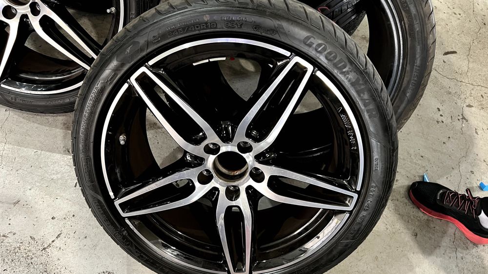 Set 2 dimensiuni anvelope vara Good Year 245 40 19 275 35 19