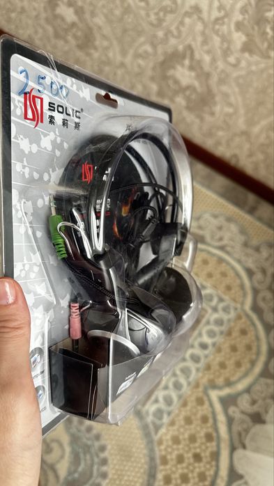 Продам наушники новые.