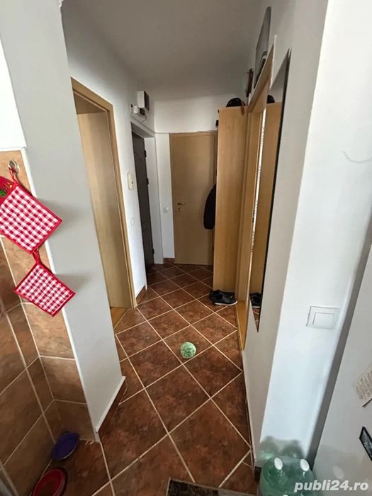 Propietar vind apartament cu 3 camere decomandat confort 1 in zona centrala in Medias