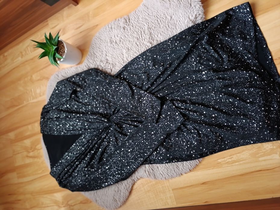 Рокля брокат размер М