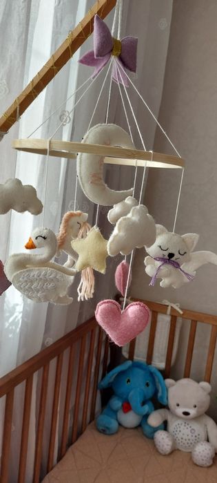 Carusel fetite handmade. Carusel bebelusi personalizat. Carusel handmade. Carusel personalizat. Cadouri nou nascuti