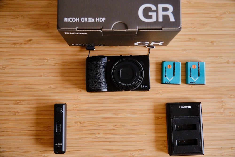 Фотоапарат Ricoh GR IIIx HDF с аксесоари в гаранция до 12.2026