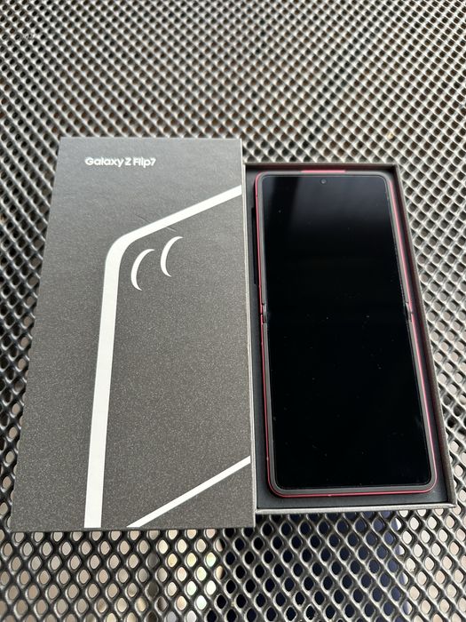 Samsung Galaxy Z Flip7