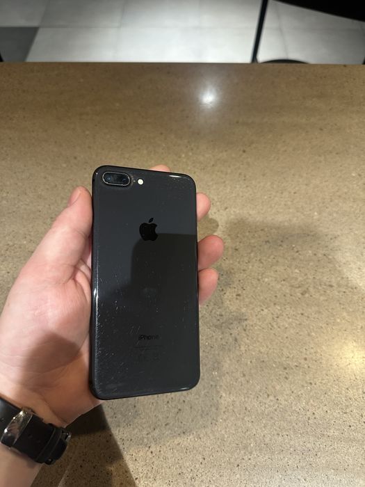 Продам iPhone 8 plus 64g 100%