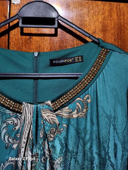 Женская одежда , платье