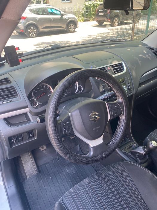 Suzuki Swift 2013 / 35900 km