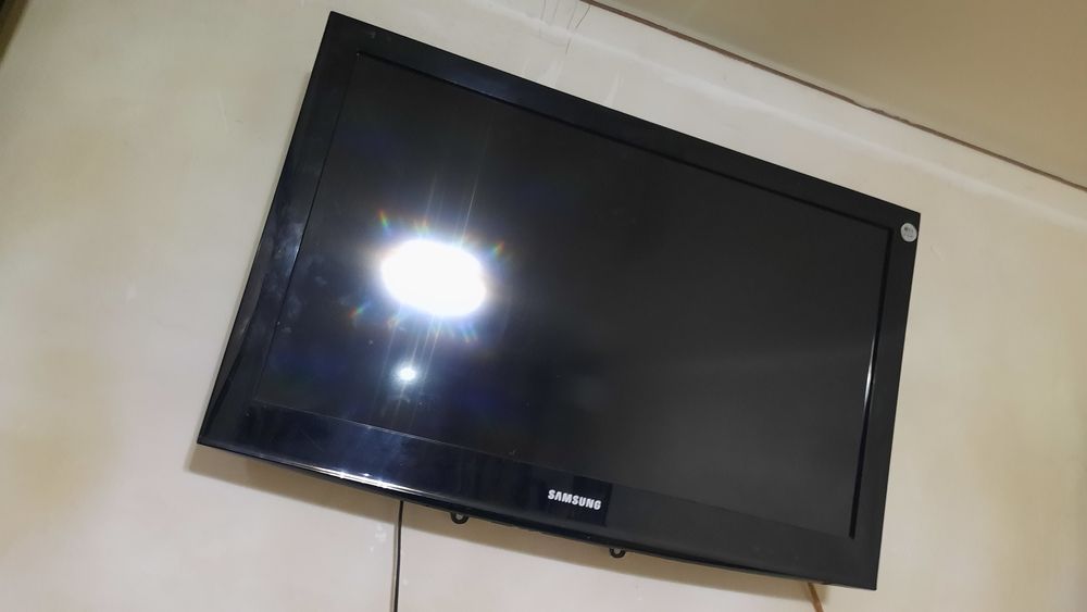 Продам телевизор срочно