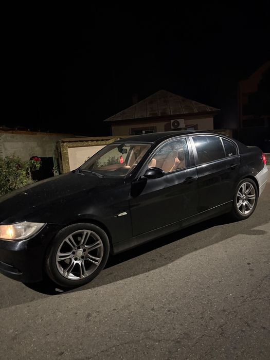 Vând sau schimb e90 320i
