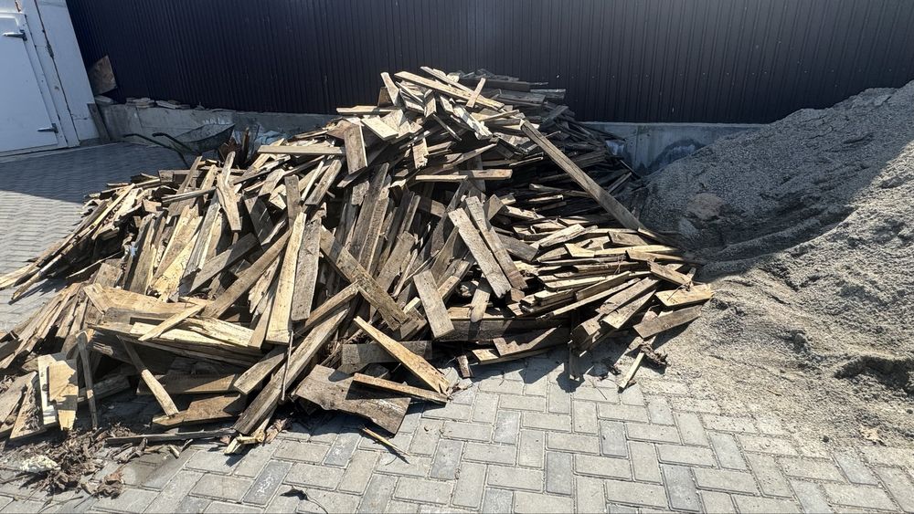 Бесплатно Дрова самовывоз