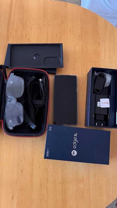 Motorola Edge 30 Pro 12/256 (като нов) + Lenovo AR очила ПОДАРЪК