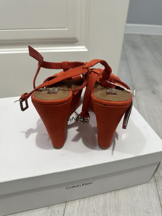 Новые танкетки ZARA 39 размер