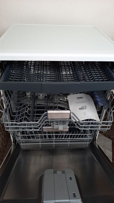 Masina spalat vase Beko den38530wad