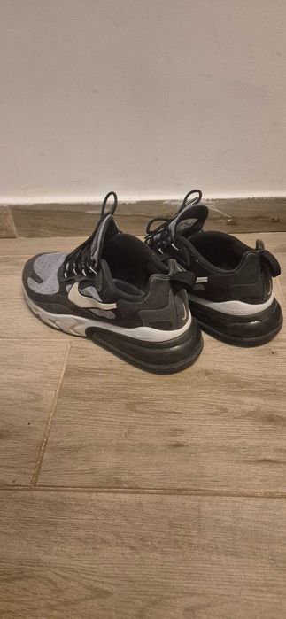 Adidasi Nike Air Max 270