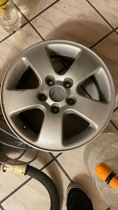 Джанти свалени от Мазда 3 2004 г.