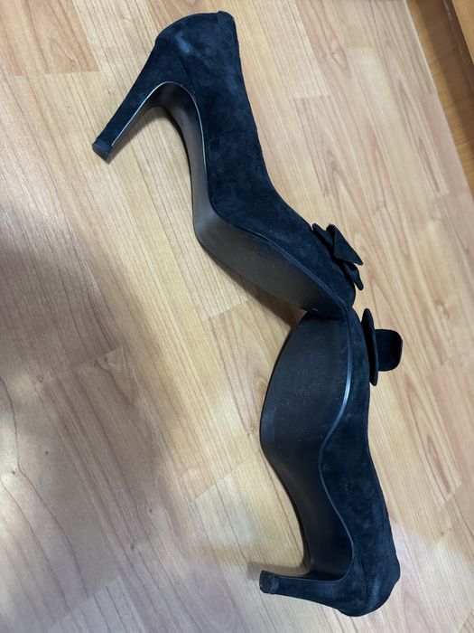Pantofi negri cu toc
