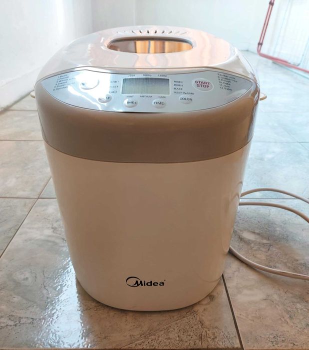 Хлебопекарна Midea - 12 програми