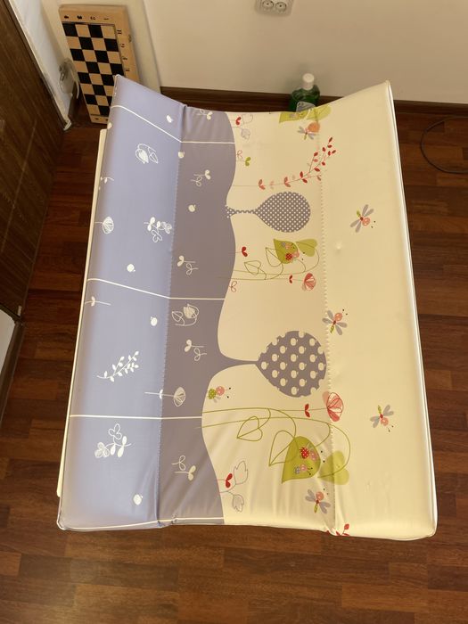 Cadru cu cadita si masa de schimbat/infasat