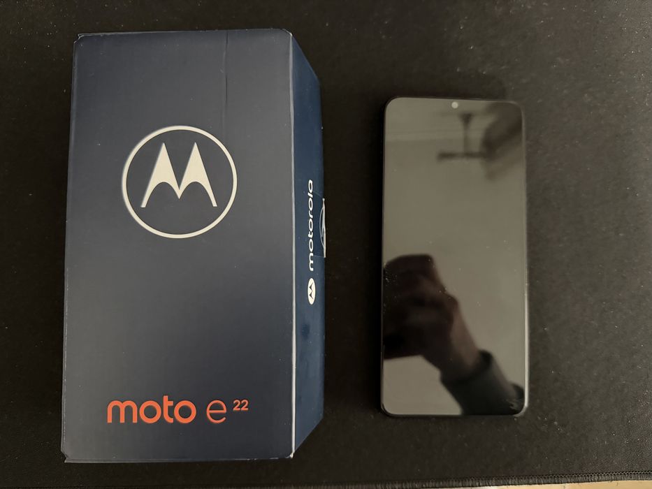 Телефон motorola e22
