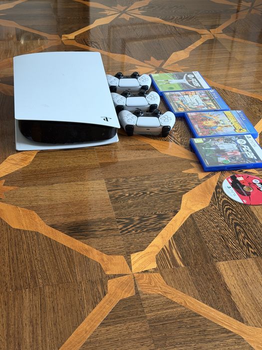 Продам play station 5