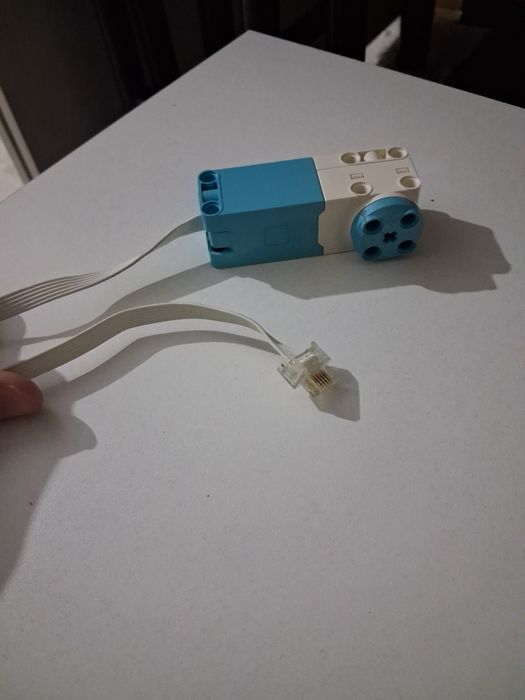 СРОЧНО продаю 45603 Medium Angular Motor (Lego Spike мотор). Торг умес