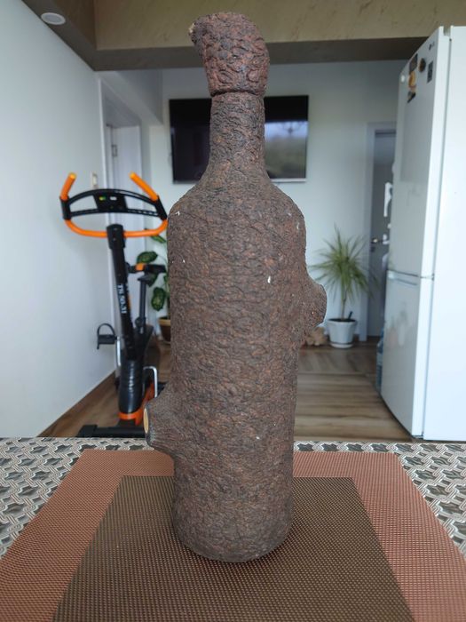 Стилно и красиво ,колекционерско предложение от Еквадор.