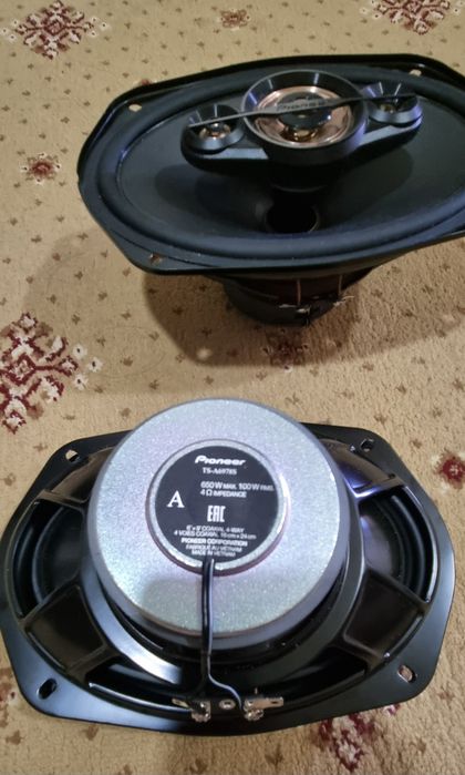 овальные  колонки Pioneer  original

• Система воспроизведения: Коакси