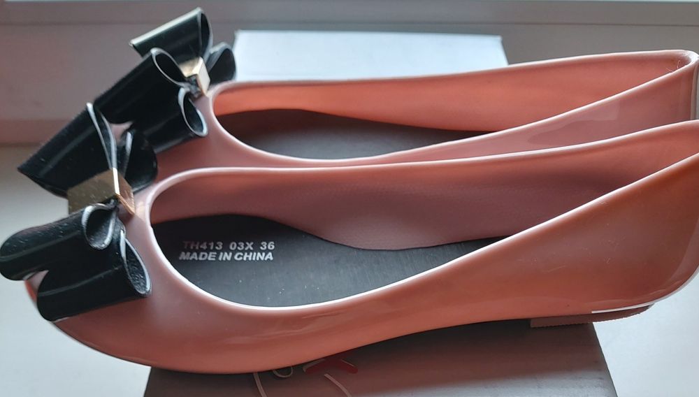 Pantofi de dama din cauciuc