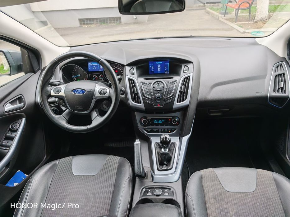 Ford Focus 2014 benzină