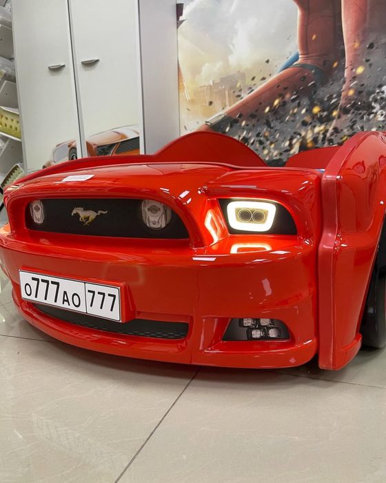 Детская кровать машинка