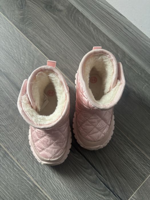 Papuci ghete fetite mar  23