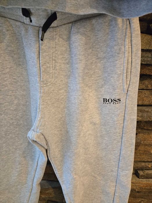 Детски анцунг BOSS / Перфектно състояние/ 13-14 г. 100% Оригинален