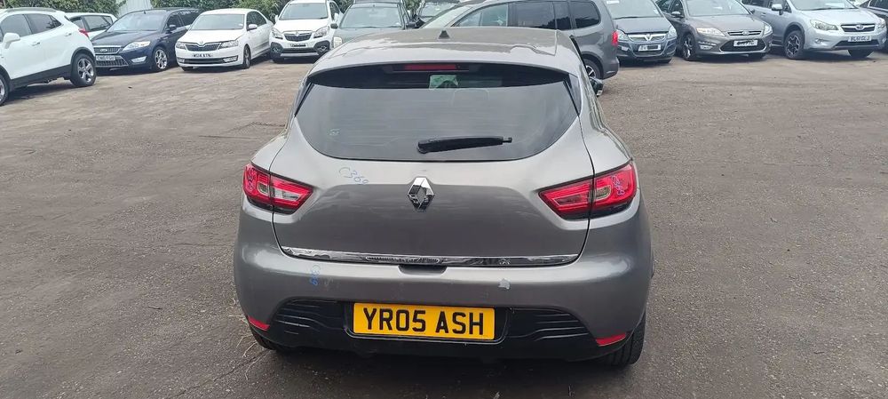 Dezmembrari / Dezmembrez Renault Clio 4 (B98) Hatchback 1.2 Benz D4F740 cutie viteze manuala cod culoare TEKNG